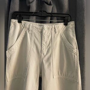 Zara EUC off-white high-waisted crop pant. Size 4. Worn just a few times.